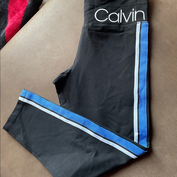 Calvin Klein Pants - NWOT Calvin Klein Performance leggings